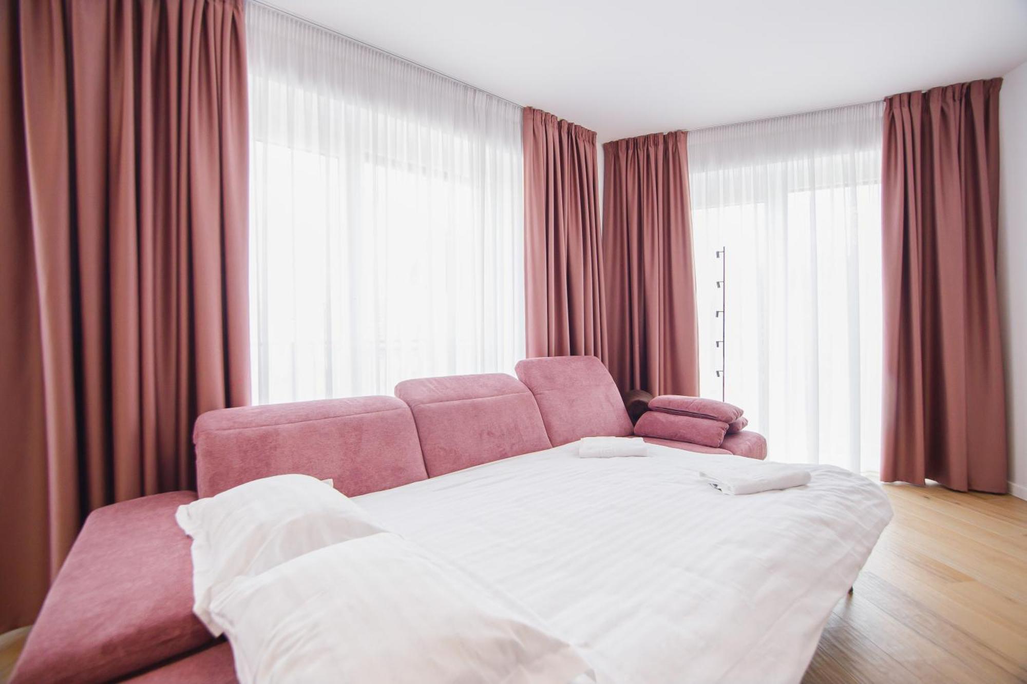 Pink Sahara Near City Center Nagyvárad Kültér fotó